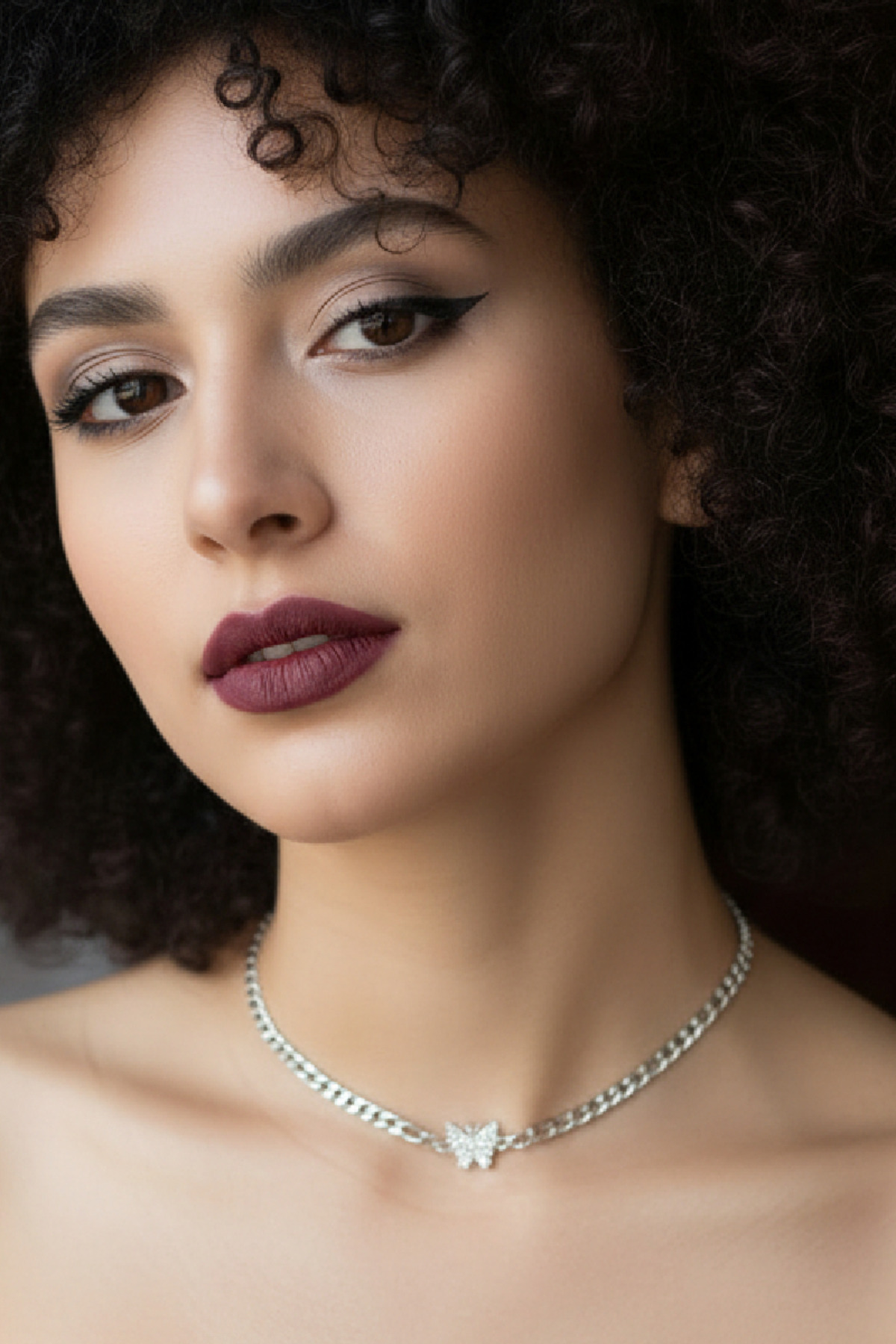 Zet Style "Lumina Papillon Choker" – Işıltılı Kelebek Choker Kolye - Görsel 6
