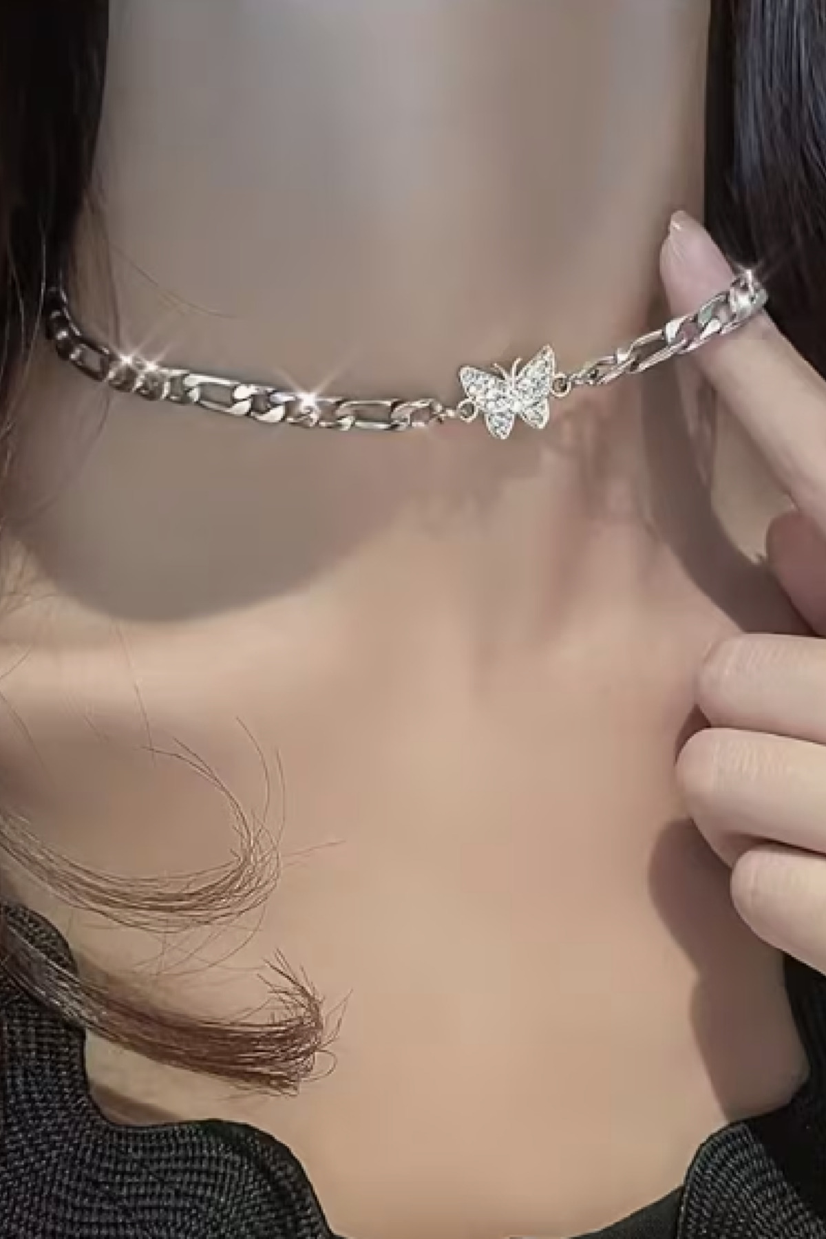 Zet Style "Lumina Papillon Choker" – Işıltılı Kelebek Choker Kolye